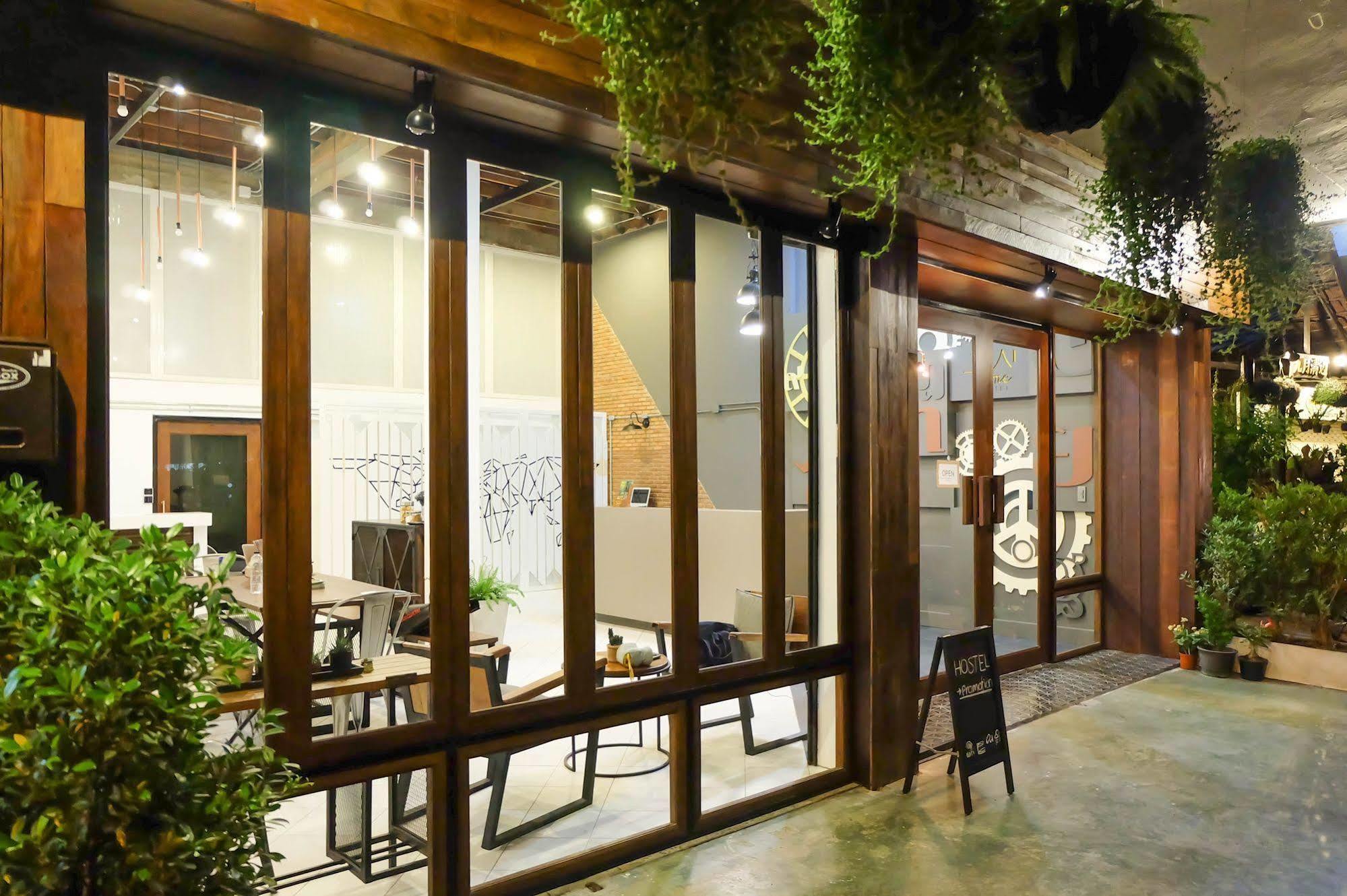 Thai Time Hostel Chiang Mai Exterior foto